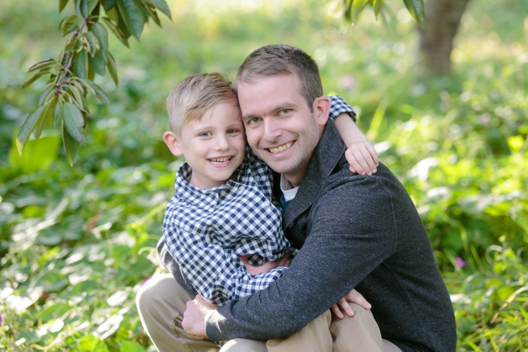 EK-Studios-Utah-Wedding-Photographers-cute-Family-photos-orchard008-Blog(pp_w768_h512)