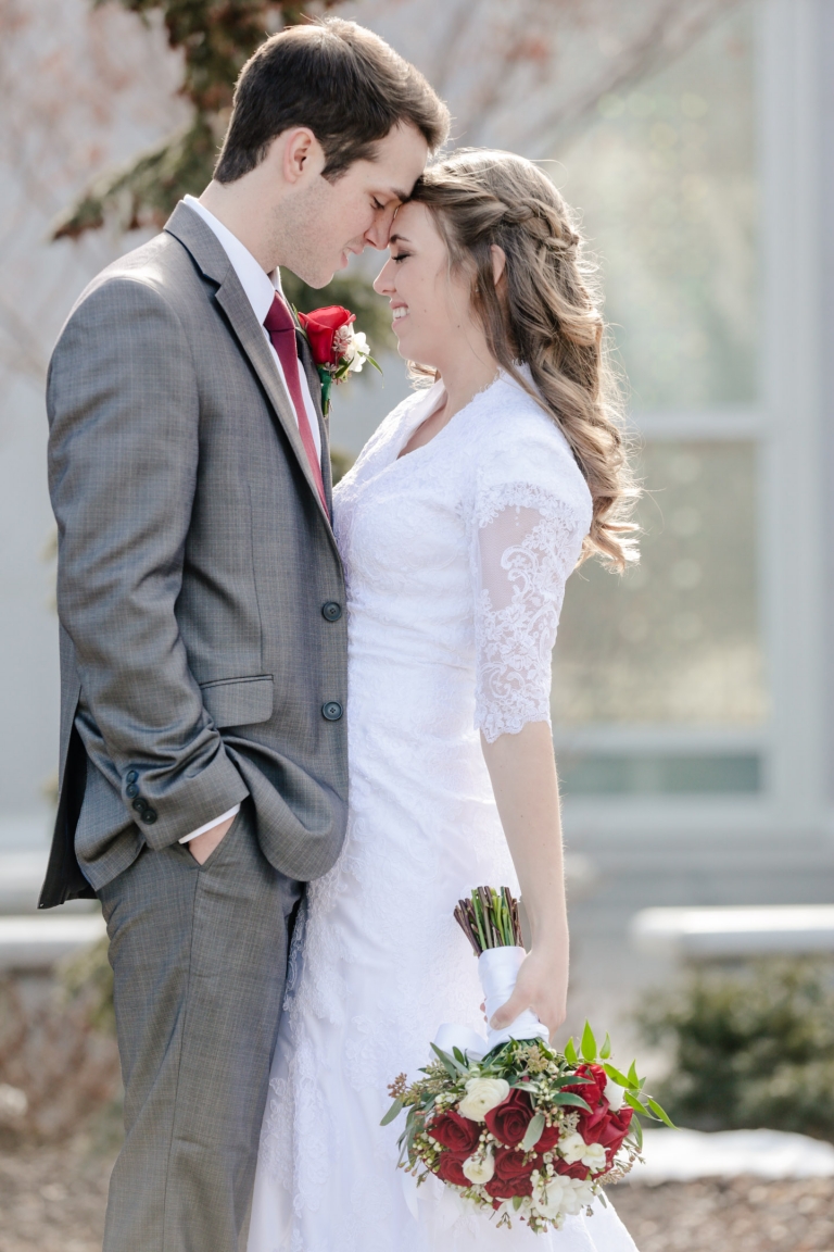 EK-Studios-Utah-Wedding-Photographers-Timpanogos-Temple-Wedding-winter013-Blog(pp_w768_h1152)
