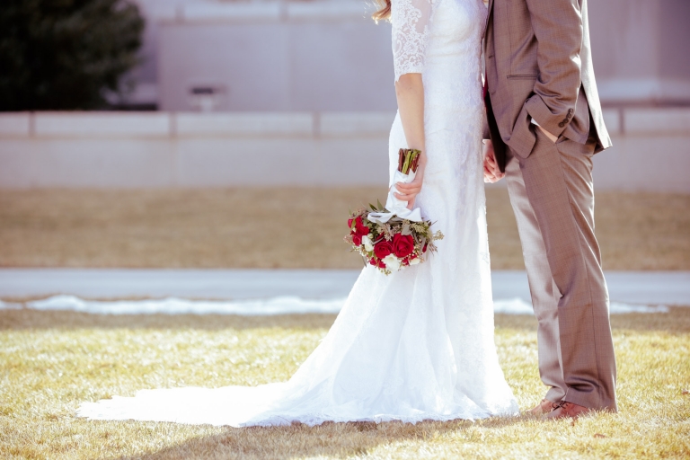 EK-Studios-Utah-Wedding-Photographers-Timpanogos-Temple-Wedding-winter014-Blog(pp_w768_h512)