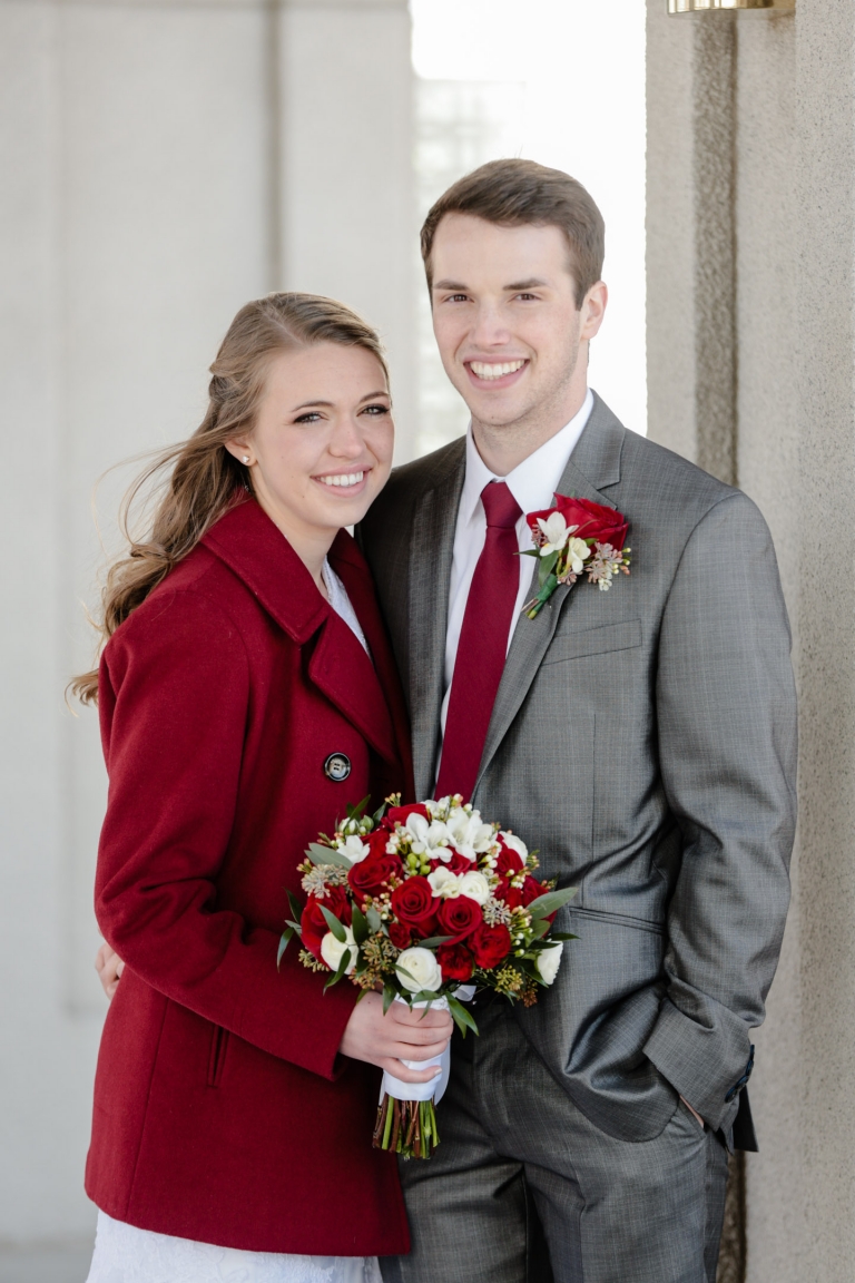 EK-Studios-Utah-Wedding-Photographers-Timpanogos-Temple-Wedding-winter041-Blog(pp_w768_h1152)
