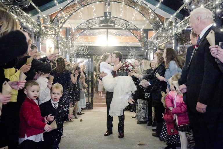 EK-Studios-Utah-Wedding-Photographers-Timpanogos-Temple-Wedding-winter065-Blog(pp_w768_h512)