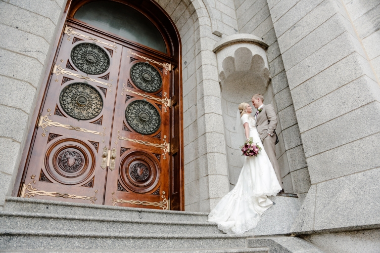 EK-Studios-Utah-Wedding-Photographers-SLC-temple-wedding-lion-house-reception024-Blog(pp_w768_h512)