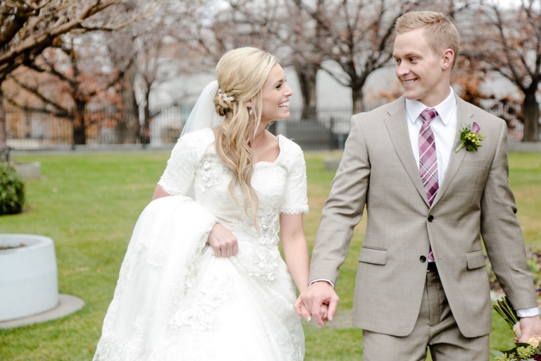 EK-Studios-Utah-Wedding-Photographers-SLC-temple-wedding-lion-house-reception026-Blog(pp_w768_h512)