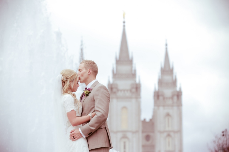 EK-Studios-Utah-Wedding-Photographers-SLC-temple-wedding-lion-house-reception034-Blog(pp_w768_h512)