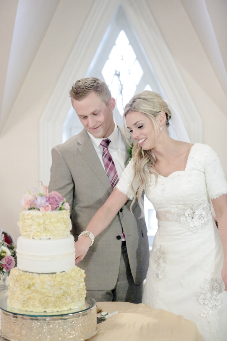 EK-Studios-Utah-Wedding-Photographers-SLC-temple-wedding-lion-house-reception052-Blog(pp_w768_h1152)