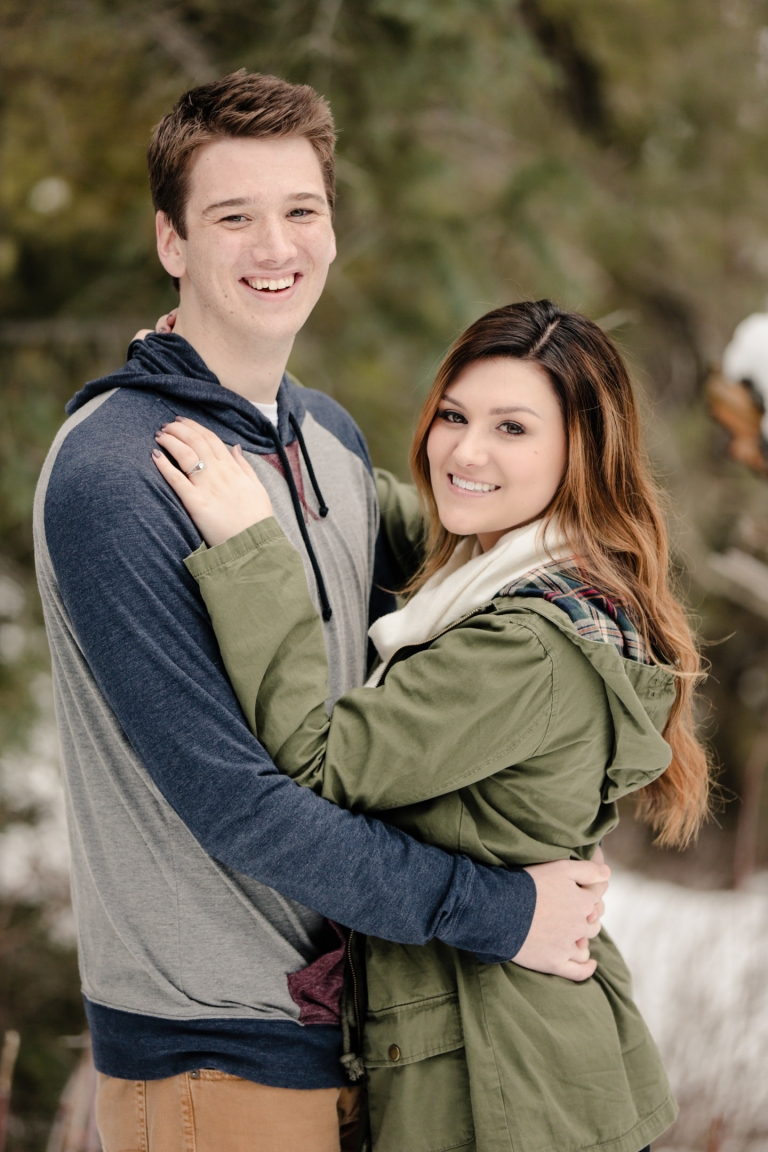 EK-Studios-Utah-Wedding-Photographers-winter-Engagements-in-the-mountains-utah011-Blog(pp_w768_h1152)