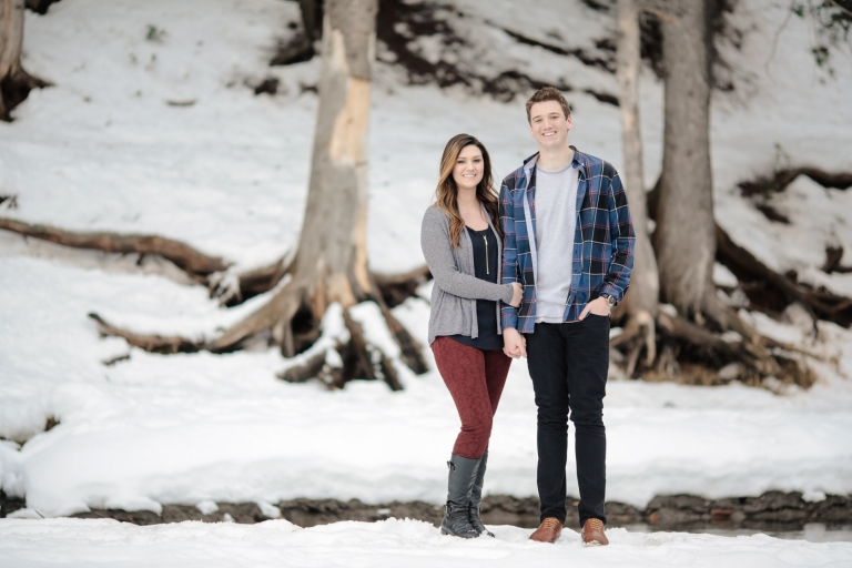 EK-Studios-Utah-Wedding-Photographers-winter-Engagements-in-the-mountains-utah033-Blog(pp_w768_h512)
