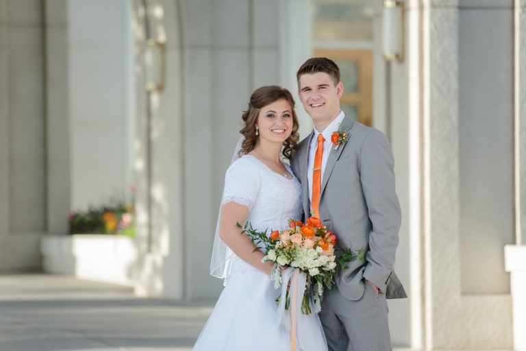 Timpanogos-temple-bridals-Utah-Wedding-Photographers-EK-Studios-Photo-Video-024(pp_w768_h512)