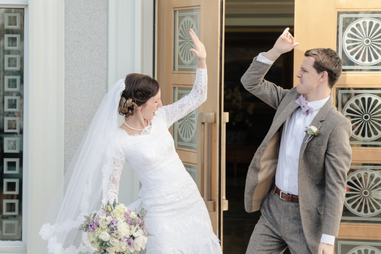 EK-Studios-Utah-Wedding-Photographers-Timpanogos-Temple-wedding-recpeion-historic-southworth-hall006-Blog(pp_w768_h512)