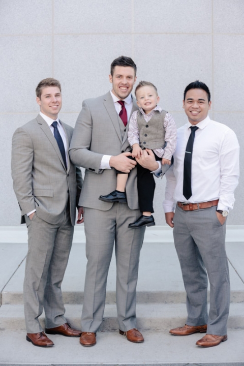 EK-Studios-Utah-Wedding-Photographers-Timpanogos-Temple-Wedding-in-reception-in-parade-of-homes009-Blog(pp_w480_h720)