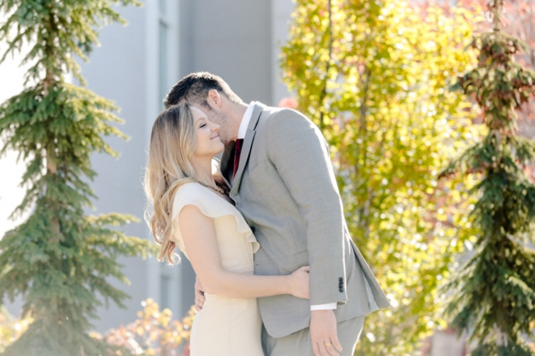 EK-Studios-Utah-Wedding-Photographers-Timpanogos-Temple-Wedding-in-reception-in-parade-of-homes013-Blog(pp_w768_h511)