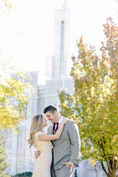 EK-Studios-Utah-Wedding-Photographers-Timpanogos-Temple-Wedding-in-reception-in-parade-of-homes018-Blog(pp_w480_h720)