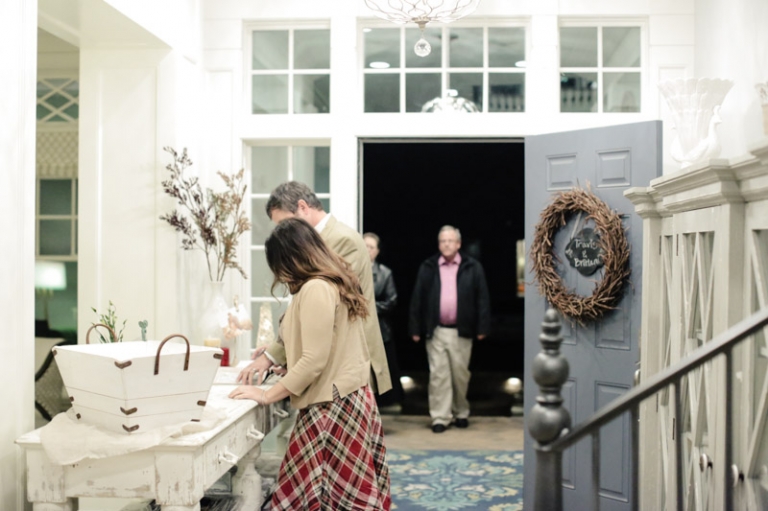 EK-Studios-Utah-Wedding-Photographers-Timpanogos-Temple-Wedding-in-reception-in-parade-of-homes037-Blog(pp_w768_h511)