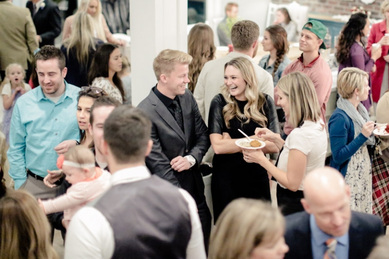 EK-Studios-Utah-Wedding-Photographers-Timpanogos-Temple-Wedding-in-reception-in-parade-of-homes044-Blog(pp_w768_h511)