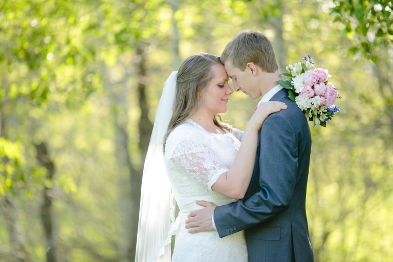 EK-Studios-Utah-Wedding-Photographers-Bridals-in-the-mountians-Utah022-Blog(pp_w768_h512)