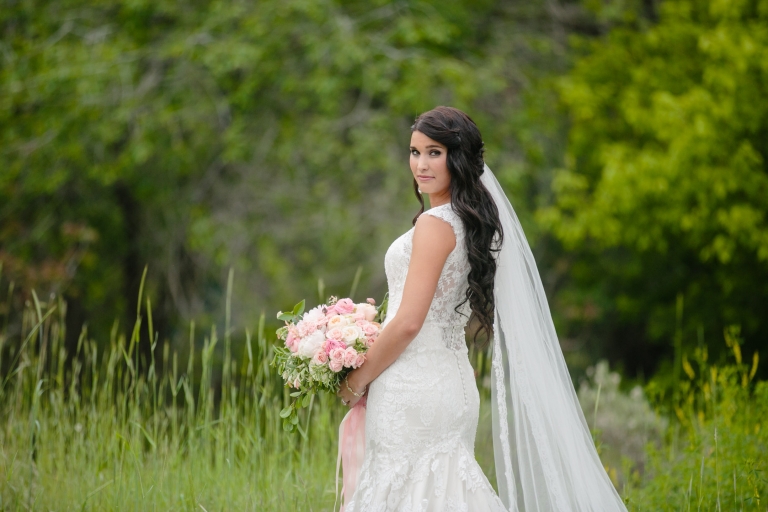 EK-Studios-Utah-Wedding-Photographers-Nature-Bridals-overlooking-the-city009-Blog(pp_w768_h512)