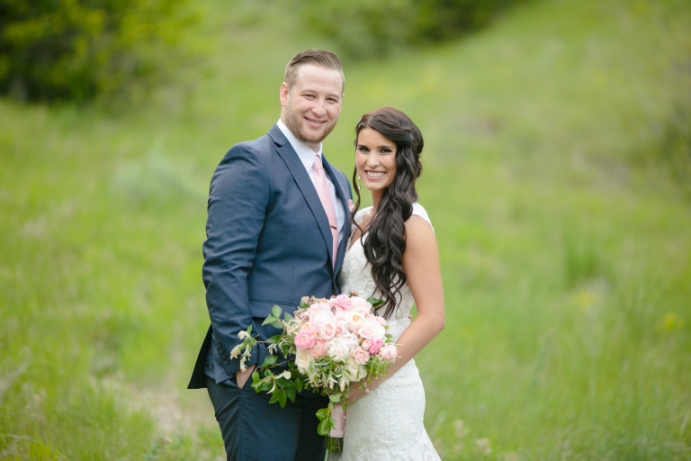 EK-Studios-Utah-Wedding-Photographers-Nature-Bridals-overlooking-the-city012-Blog(pp_w768_h512)