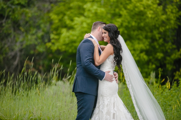 EK-Studios-Utah-Wedding-Photographers-Nature-Bridals-overlooking-the-city014-Blog(pp_w768_h512)