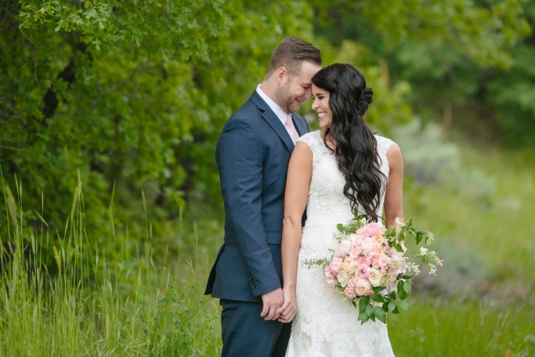 EK-Studios-Utah-Wedding-Photographers-Nature-Bridals-overlooking-the-city016-Blog(pp_w768_h512)