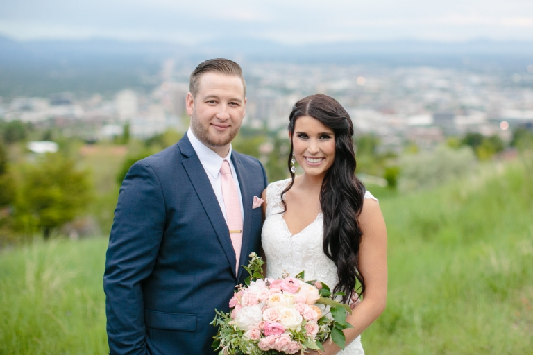 EK-Studios-Utah-Wedding-Photographers-Nature-Bridals-overlooking-the-city023-Blog(pp_w768_h512)