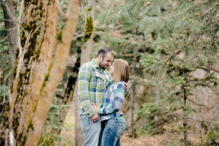 EK-Studios-Utah-Wedding-Photographers-Photos-in-the-pines015-Blog(pp_w768_h511)
