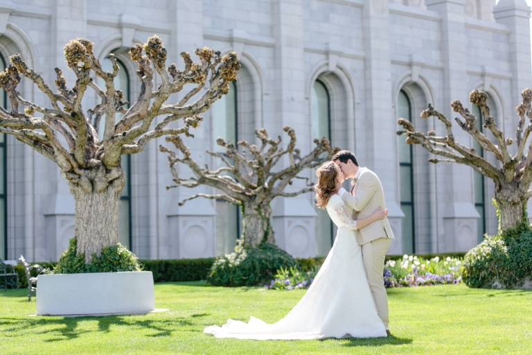 EK-Studios-Utah-Wedding-Photographers-SLC-temple-spring-blossoms-Sleepy-ridge-wedding-reception015-Blog(pp_w768_h512)