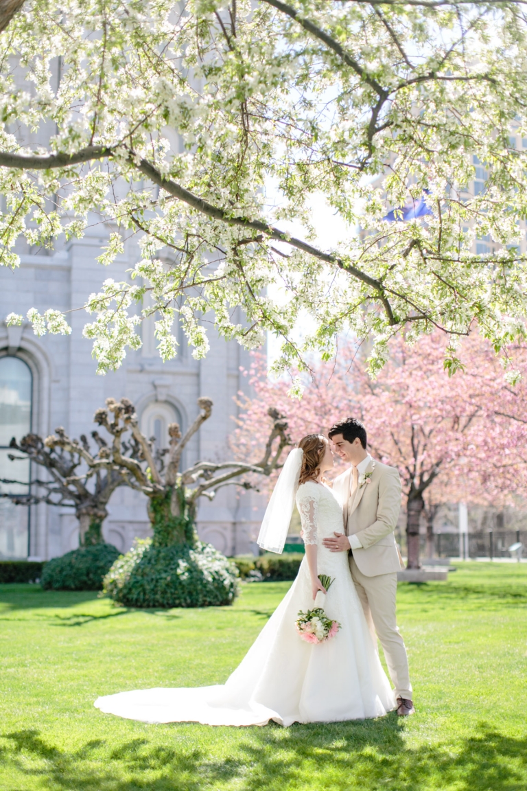 EK-Studios-Utah-Wedding-Photographers-SLC-temple-spring-blossoms-Sleepy-ridge-wedding-reception017-Blog(pp_w768_h1152)