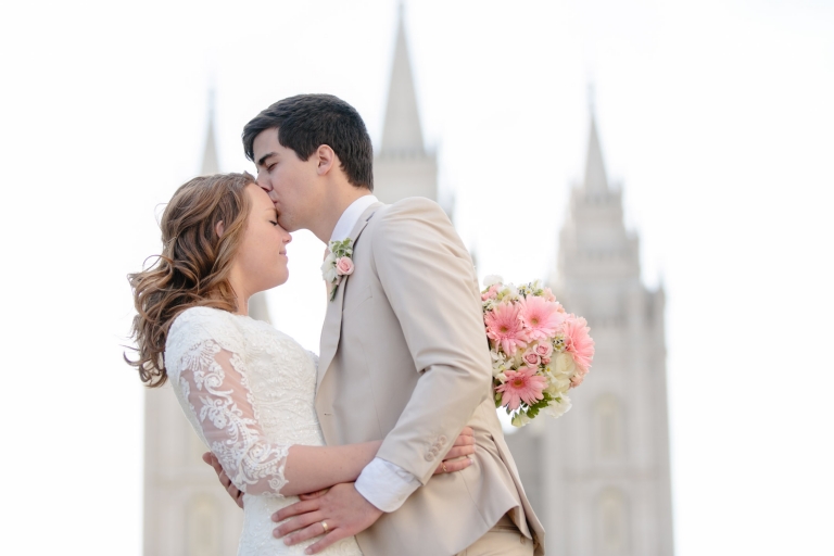 EK-Studios-Utah-Wedding-Photographers-SLC-temple-spring-blossoms-Sleepy-ridge-wedding-reception019-Blog(pp_w768_h512)