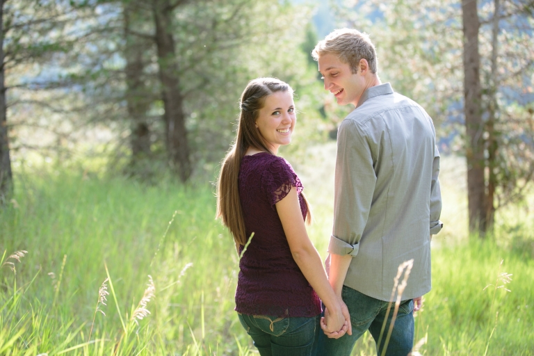 EK-Studios-Utah-Wedding-Photographers-mountain-lake-Engagements021-Blog(pp_w768_h512)