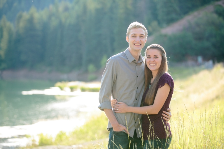 EK-Studios-Utah-Wedding-Photographers-mountain-lake-Engagements022-Blog(pp_w768_h512)
