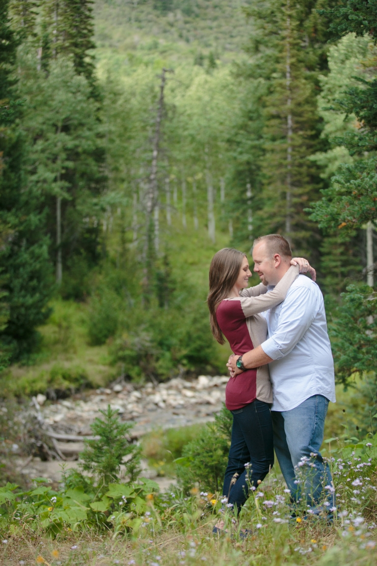 EK-Studios-Utah-Wedding-Photographers-Engagements-in-the-mountains-aspens-pines013-Blog(pp_w768_h1152)