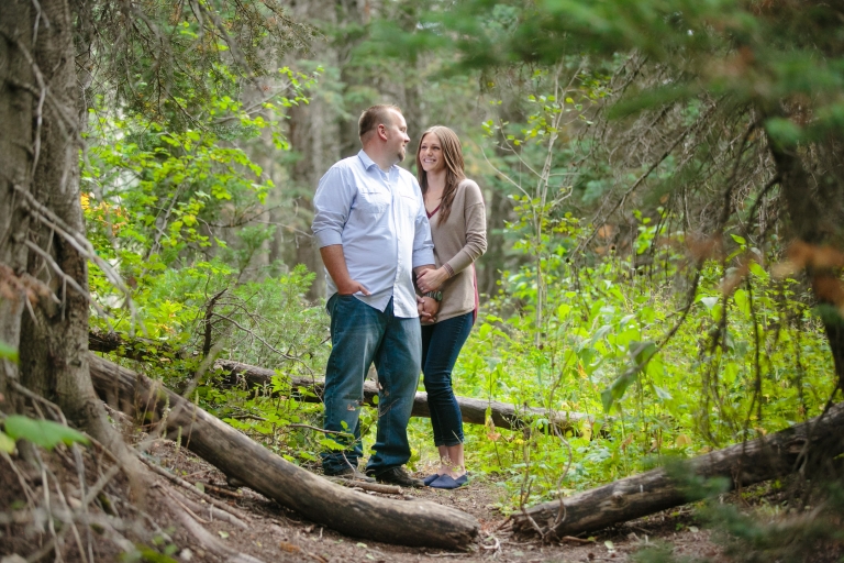 EK-Studios-Utah-Wedding-Photographers-Engagements-in-the-mountains-aspens-pines021-Blog(pp_w768_h512)