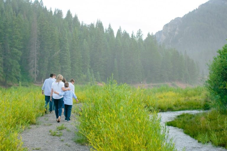 EK-Studios-Utah-Wedding-Photographers-Family-Photos-mountians009-Blog(pp_w768_h512)