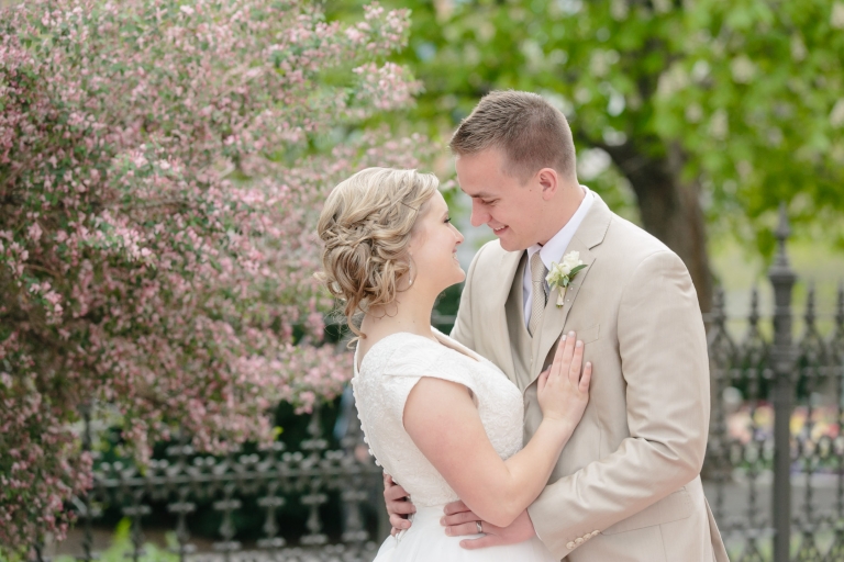 EK-Studios-Utah-Wedding-Photographers-SLC-Temple-wedding-Joseph-Smith-Memorial-Building-reception011-Blog(pp_w768_h512)