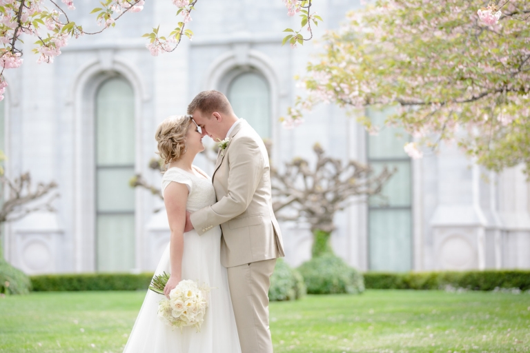 EK-Studios-Utah-Wedding-Photographers-SLC-Temple-wedding-Joseph-Smith-Memorial-Building-reception018-Blog(pp_w768_h512)
