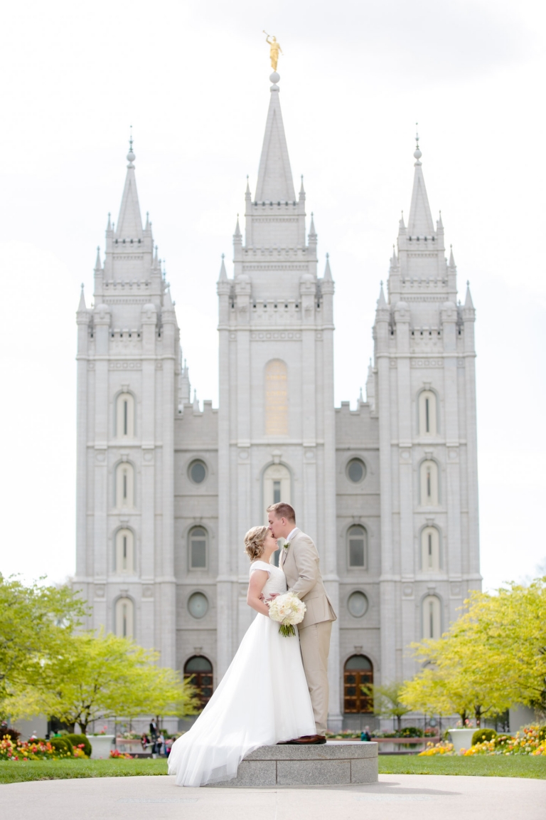 EK-Studios-Utah-Wedding-Photographers-SLC-Temple-wedding-Joseph-Smith-Memorial-Building-reception025-Blog(pp_w768_h1152)