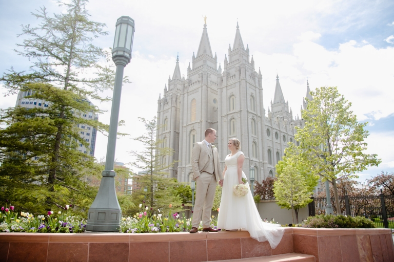 EK-Studios-Utah-Wedding-Photographers-SLC-Temple-wedding-Joseph-Smith-Memorial-Building-reception028-Blog(pp_w768_h512)