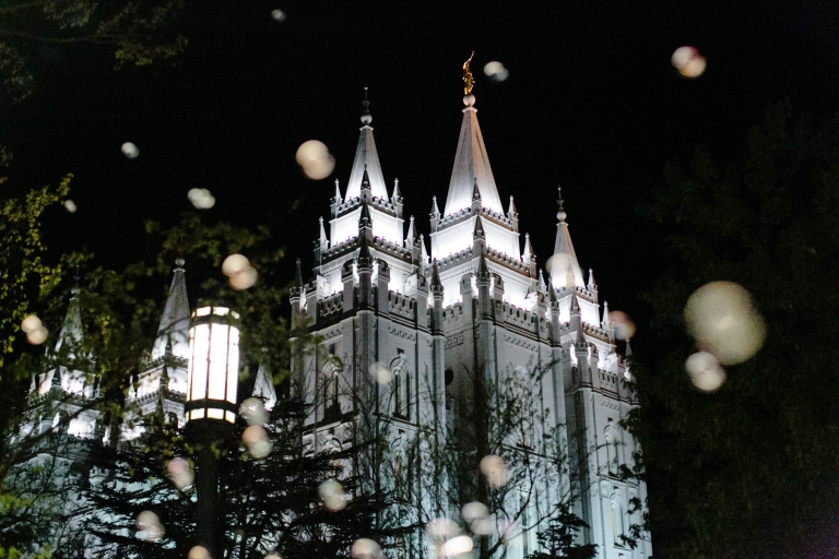 EK-Studios-Utah-Wedding-Photographers-SLC-Temple-wedding-Joseph-Smith-Memorial-Building-reception055-Blog(pp_w768_h512)