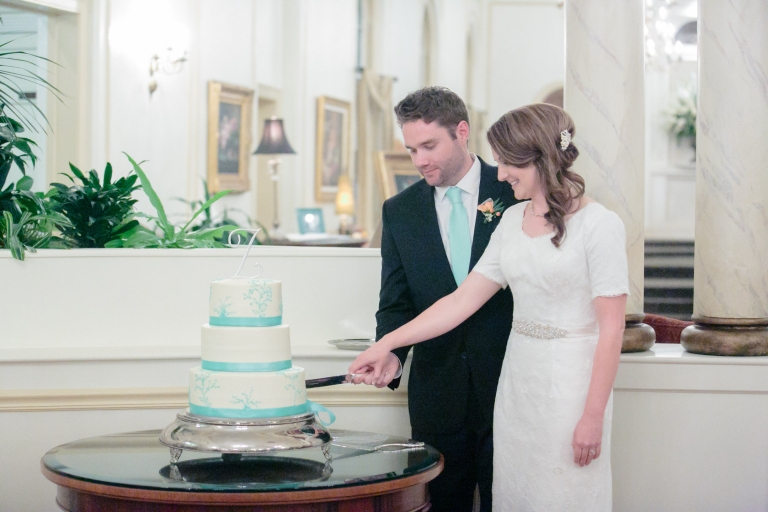 EK-Studios-Utah-Wedding-Photographers-SLC-temple-wedding-rainy-day029-Blog(pp_w768_h512)