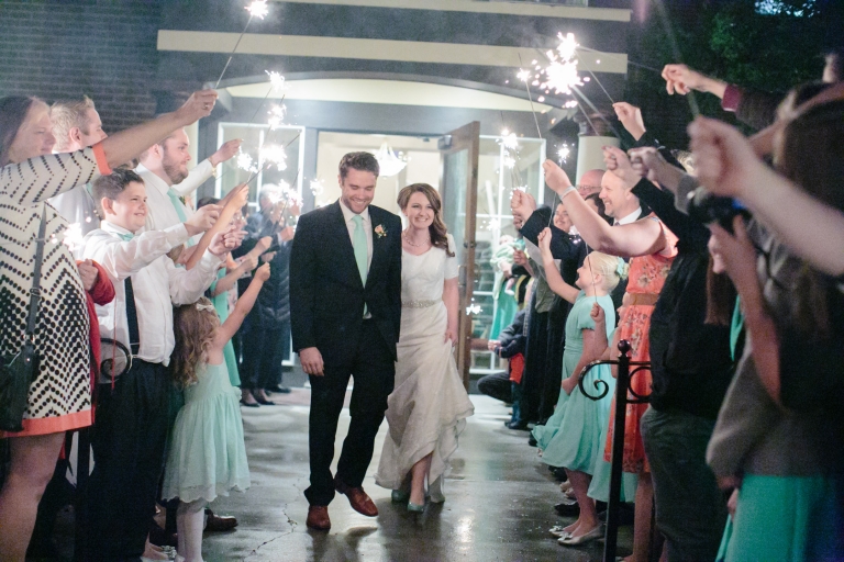 EK-Studios-Utah-Wedding-Photographers-SLC-temple-wedding-rainy-day033-Blog(pp_w768_h512)