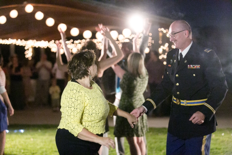 EK-Studios-Utah-Wedding-Photographers-SLC-temple-wedding-reception-granite-park-sandy052-Blog(pp_w768_h512)