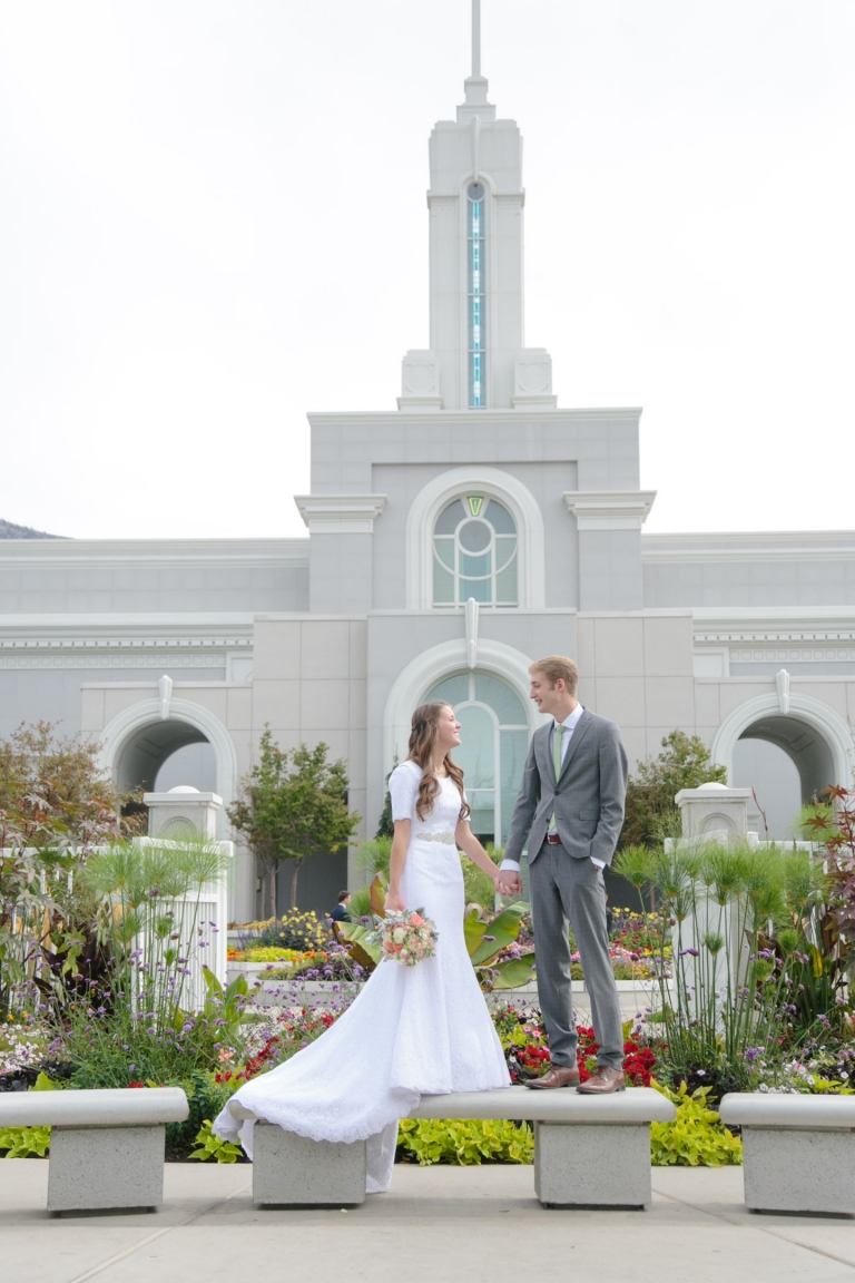 EK-Studios-Utah-Wedding-Photographers-Timpanogos-Temple-wedding-unique-outdoor-reception-021-Blog1(pp_w768_h1152)