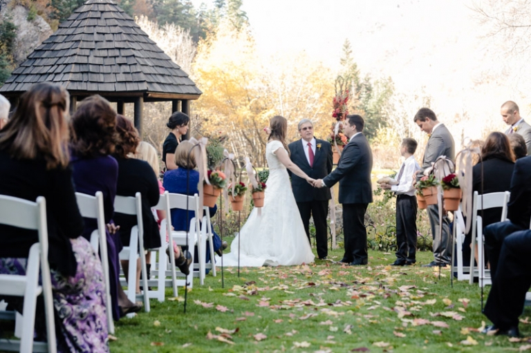EK-Studios-Utah-Wedding-Photographers-Log-Haven-Wedding-Reception031-Blog(pp_w768_h511)