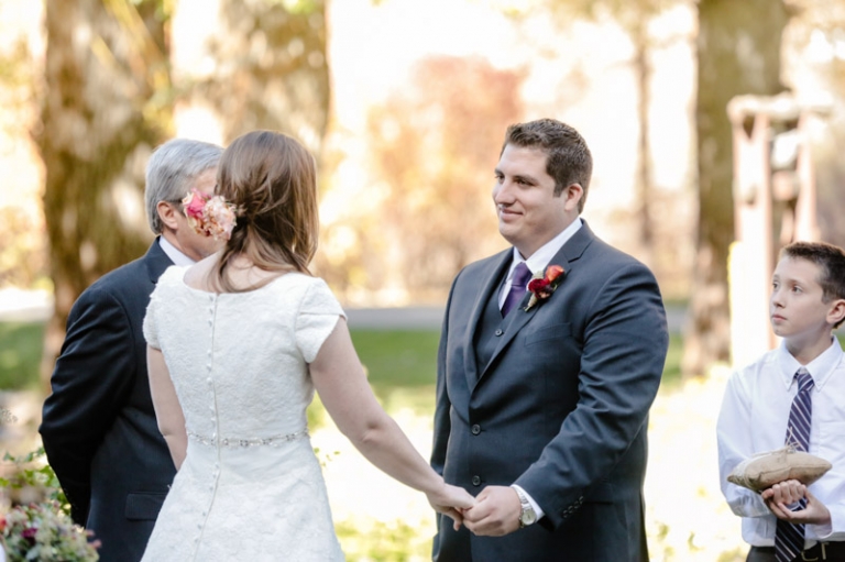 EK-Studios-Utah-Wedding-Photographers-Log-Haven-Wedding-Reception035-Blog(pp_w768_h511)
