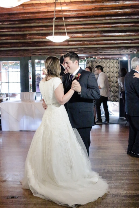EK-Studios-Utah-Wedding-Photographers-Log-Haven-Wedding-Reception064-Blog(pp_w480_h720)