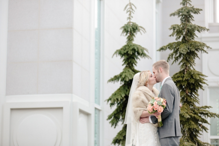 EK-Studios-Utah-Wedding-Photographers-Timpanogos-Temple-wedding-reception-La-Jolla-Groves010-Blog(pp_w768_h512)