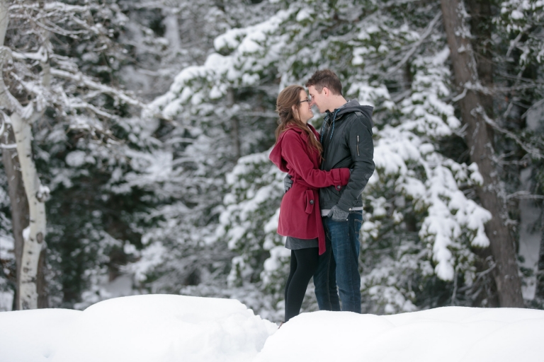 EK-Studios-Utah-Wedding-Photographers-Winter-engaements-in-the-mountains-utah013-Blog(pp_w768_h512)