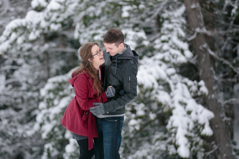 EK-Studios-Utah-Wedding-Photographers-Winter-engaements-in-the-mountains-utah018-Blog(pp_w768_h512)