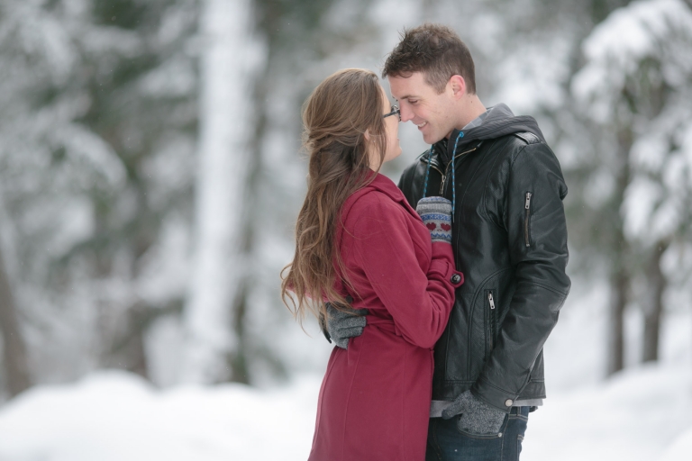 EK-Studios-Utah-Wedding-Photographers-Winter-engaements-in-the-mountains-utah020-Blog(pp_w768_h512)