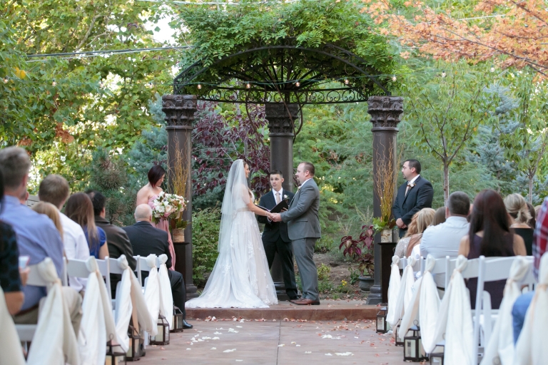 Wedding-2015-10-16-Sarah-Ryan-Utah-Wedding-Photographers-EK-Studios-Photo-Video-011(pp_w768_h512)